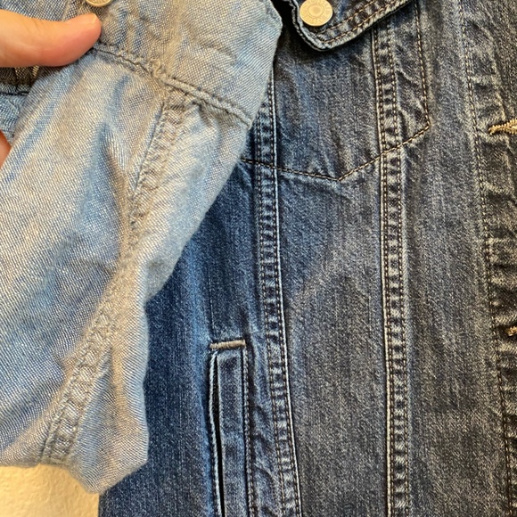 Levi's 2 Tone Denim and Cotton Jean Jacket - Picture 6 of 10